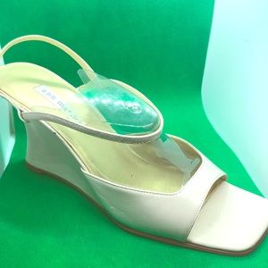 Woman Sandel Size 10